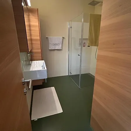 3-zimmer-penthouse In Seenaehe 아파트