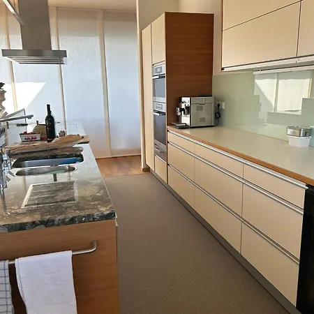 3-zimmer-penthouse In Seenaehe 하르트